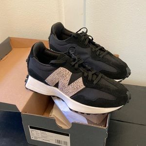 NIB New Balance 327 Women’s Sneakers